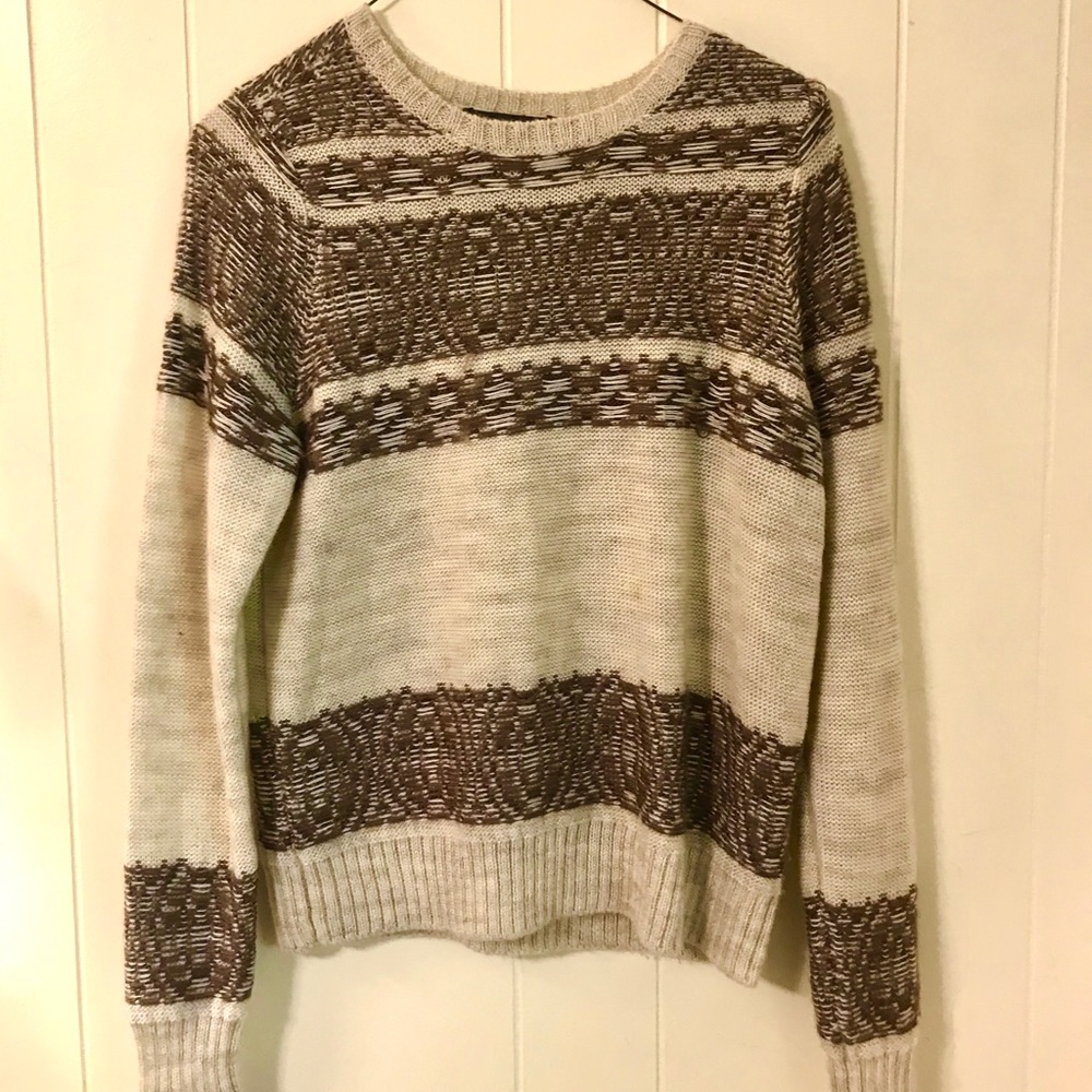 Women’s knit sweater, brown and white, classic